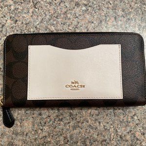 Coach Accordion Zip Wallet